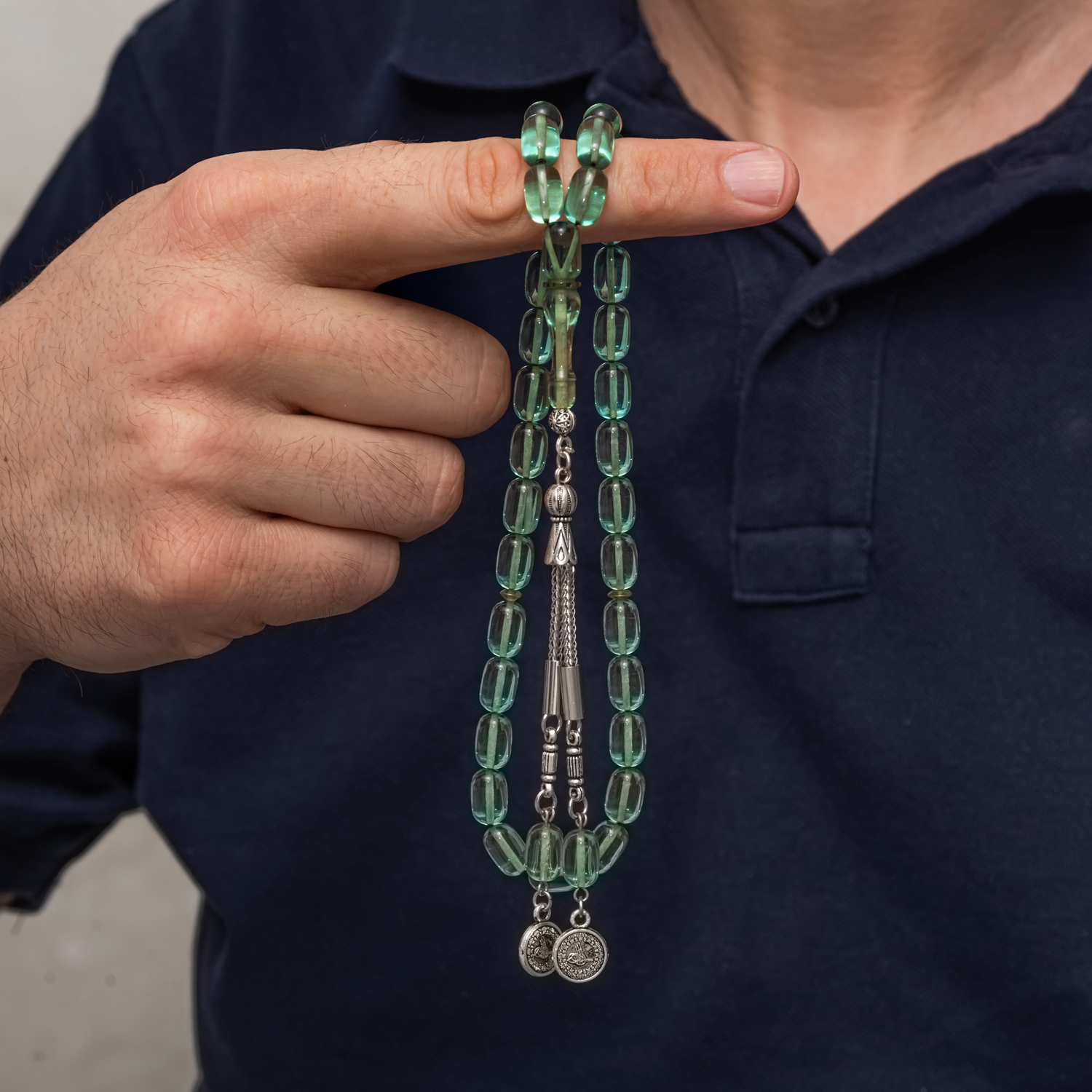 Şeffaf Su Yeşili Sıkma Kehribar Tesbih – Metal Püsküllü, 30 cm — Nes Altın — görsel 3